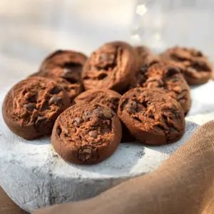 Bild von Schoko-Chips-Cookies für Bäckerei, Konditorei, Gastronomie und Eisdiele Bild von Schoko-Chips-Cookies für Bäckerei, Konditorei, Gastronomie und Eisdiele